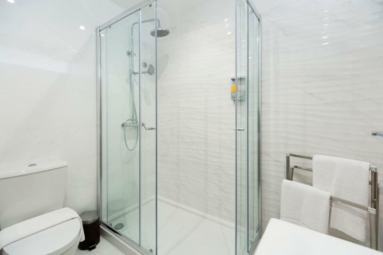 Ola Lisbon - Luxury Graca I Apartment Bagian luar foto